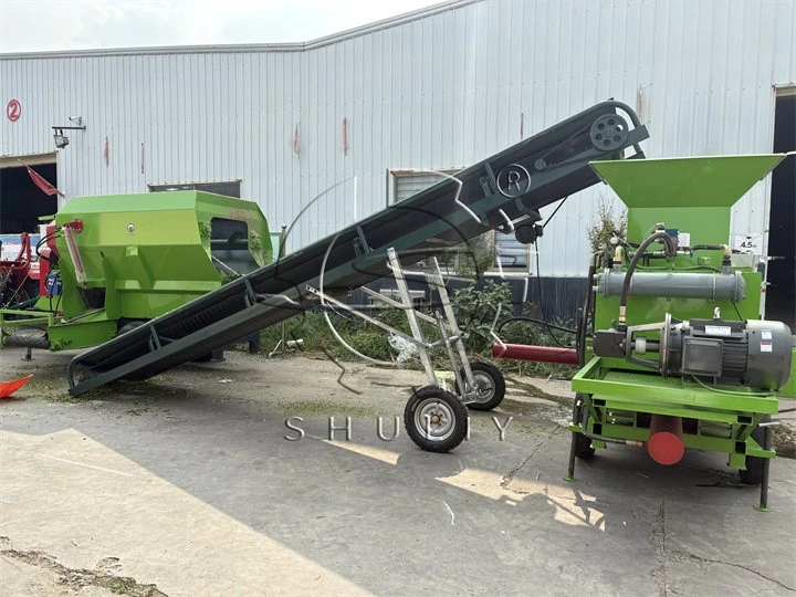 TMR & Hydraulic Baler TMR & Hydraulic Baler