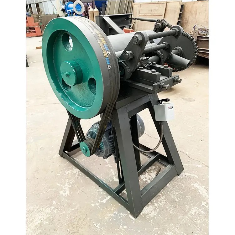 Tire rubber chips block cutter Tire rubber chips block cutter